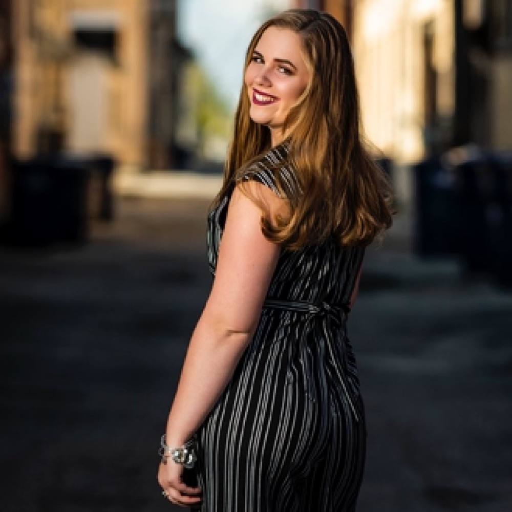 Meet your Posher, Abigail